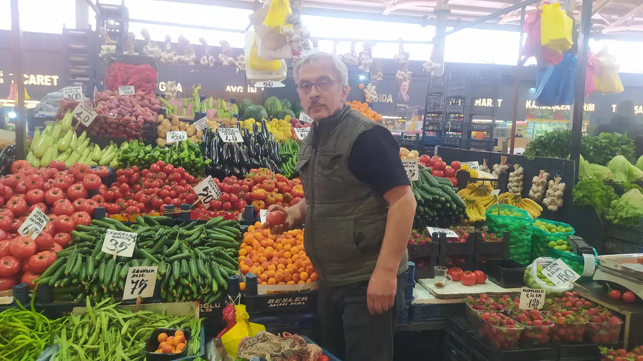 Tarlada felaket tezgahta yansıma: Vatandaş tepkili