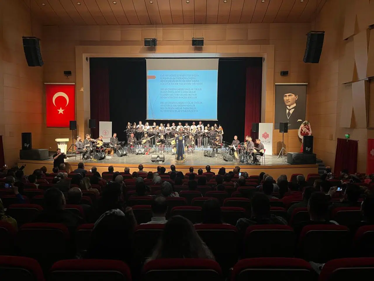 Sivas'ta konser vakıf için düzenlendi