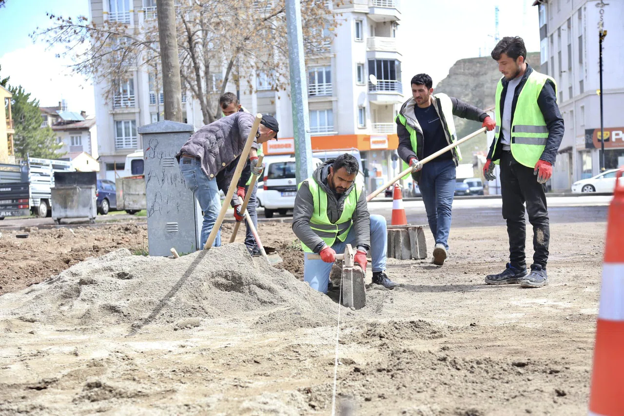 Sivas'ta mahallelere yeni nefes geliyor