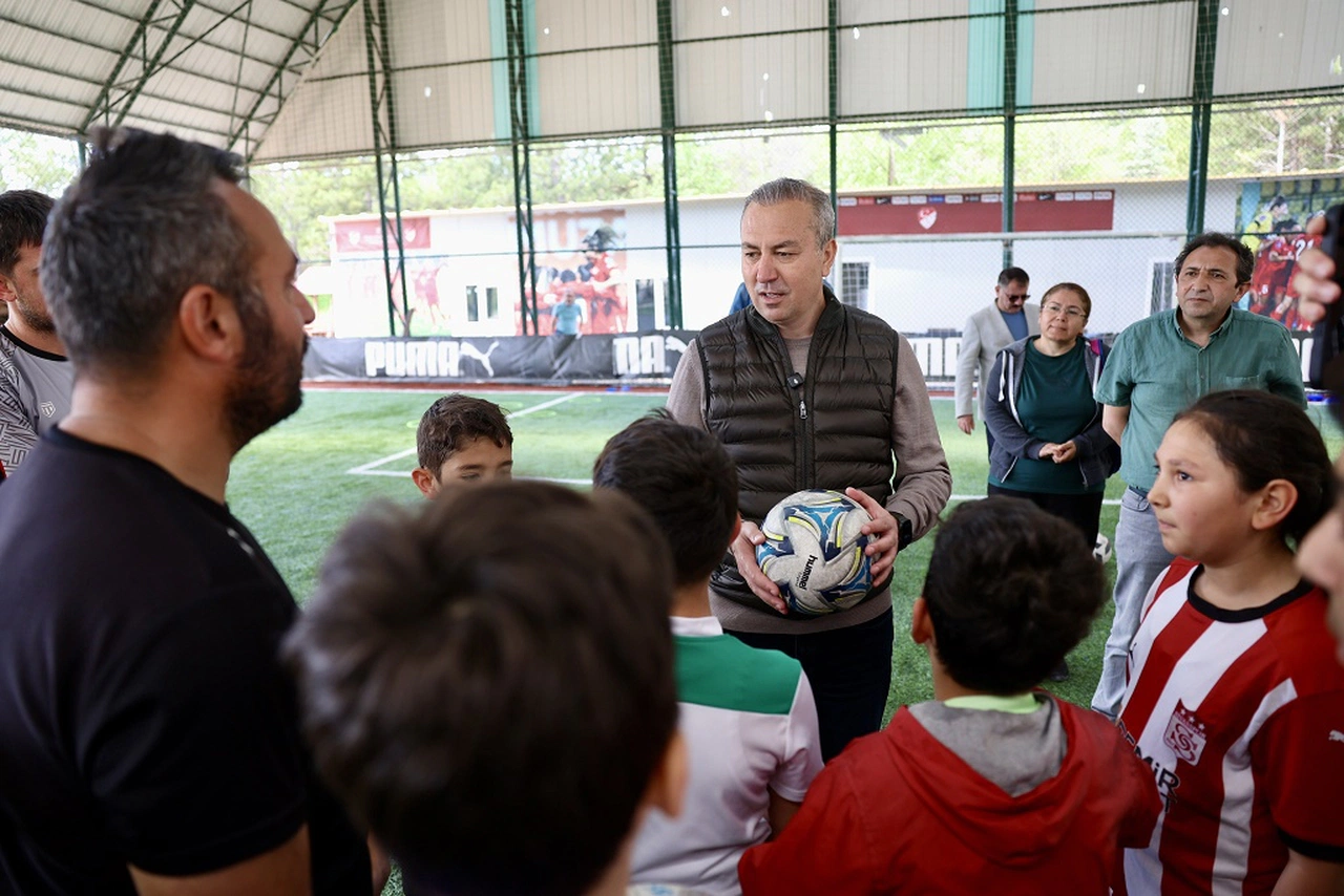 Sivas'ın geleceği parlak! Başkan Uzun'dan tam destek sözü