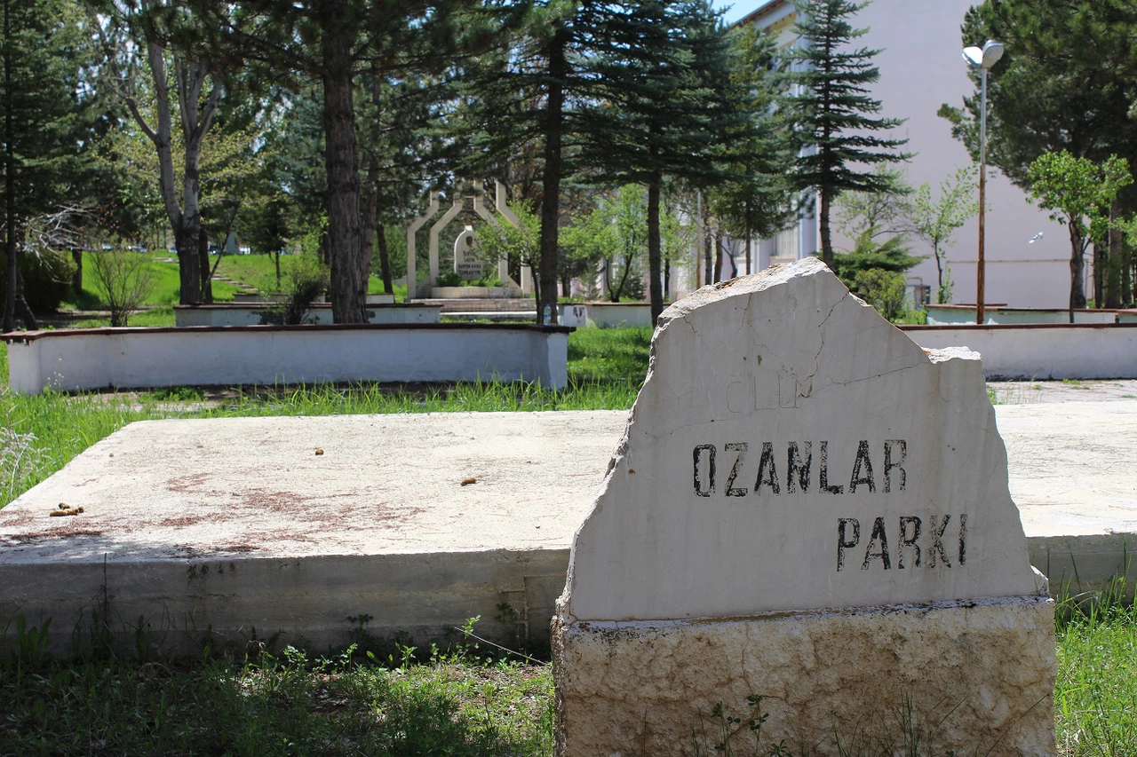 Sivas'ta ozanlar garip parklar da bir garip