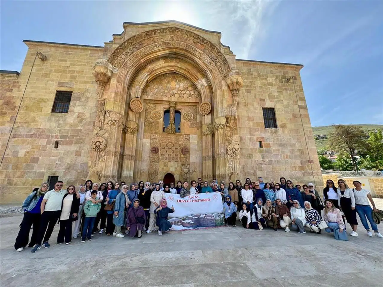 Divriği’de sağlık çalışanlarına özel anlamlı bir buluşma