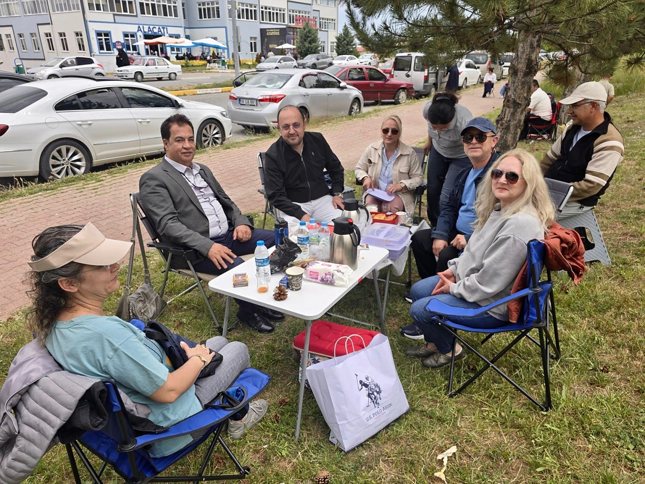 Rektör Şengönül Ailelerin YKS Heyecanına Ortak Oldu!