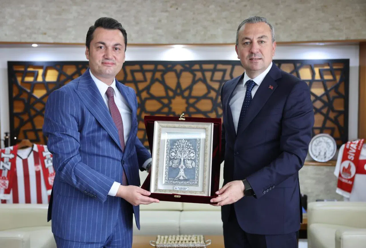 Sivas'tan Alanya'ya Sürpriz Atama! Kaymakam Öztürk Başkan Uzun'u Ziyaret Etti!