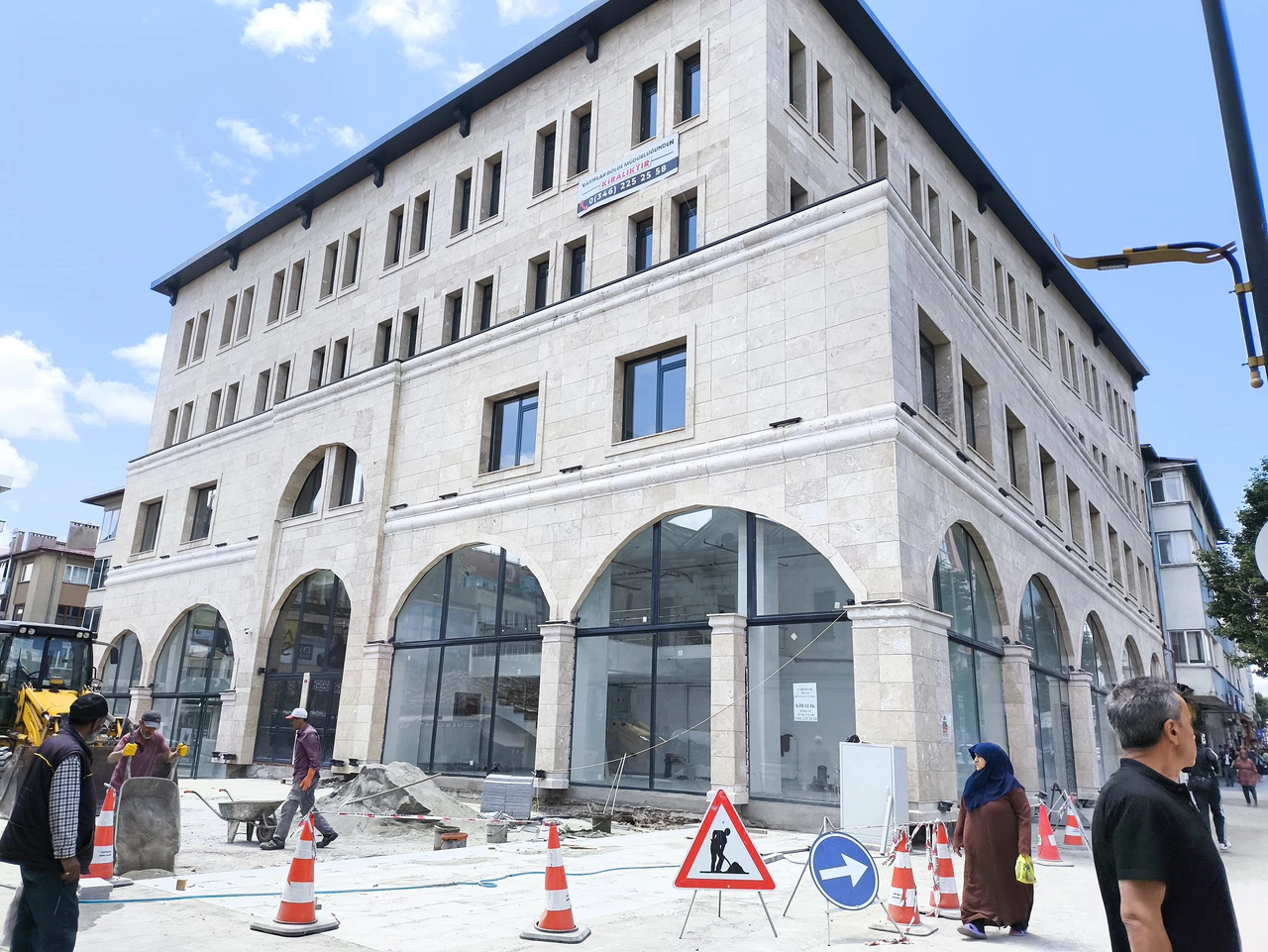 Sivas Vakıflar İş Hanı'ndaki Büyük Hatadan Dönüldü!