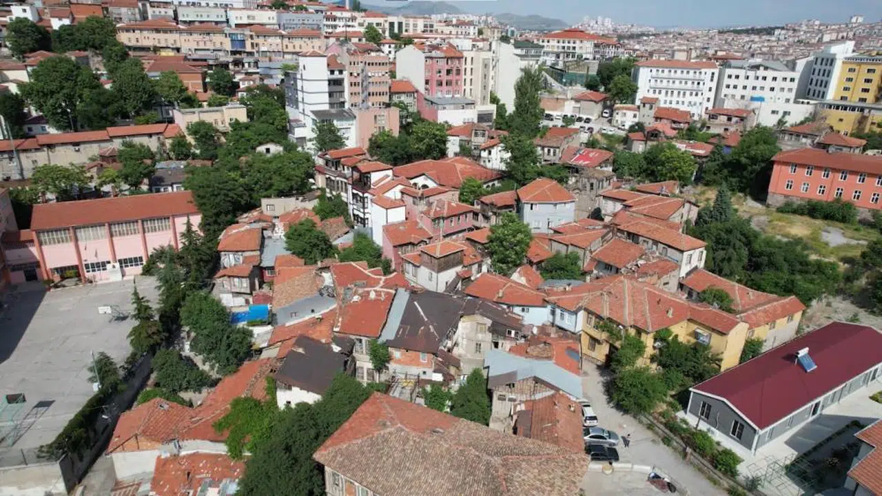 Sivaslıların da Yaşadığı Ankara'nın Tarihi Yahudi Mahallesi Yalnızlığa Bürüldü