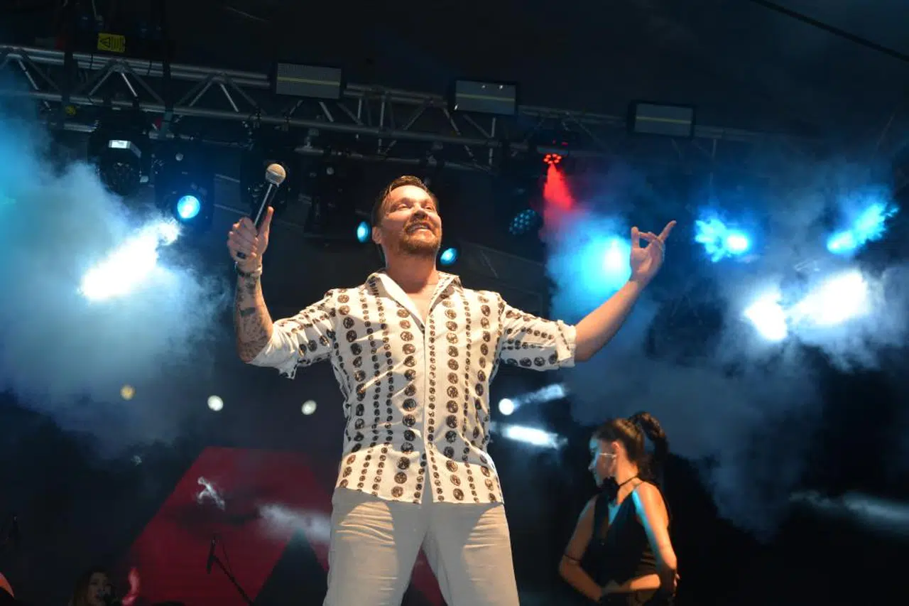 Sinan Akçıl’dan Demet Akalın ve Bodrum çıkışı