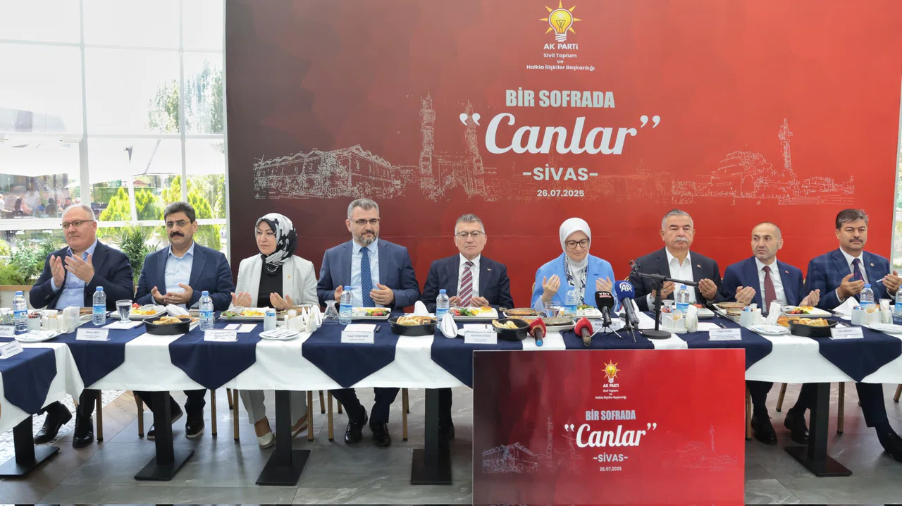 "Bir Sofrada Canlar" Etkinliği Sivas'ta Gerçekleşti