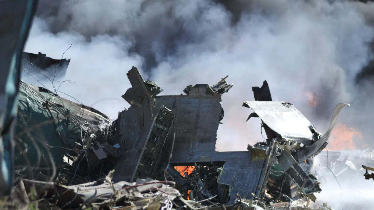 Patlama ! 6 Kişi Hayatını Kaybetti 140 Yaralı Var