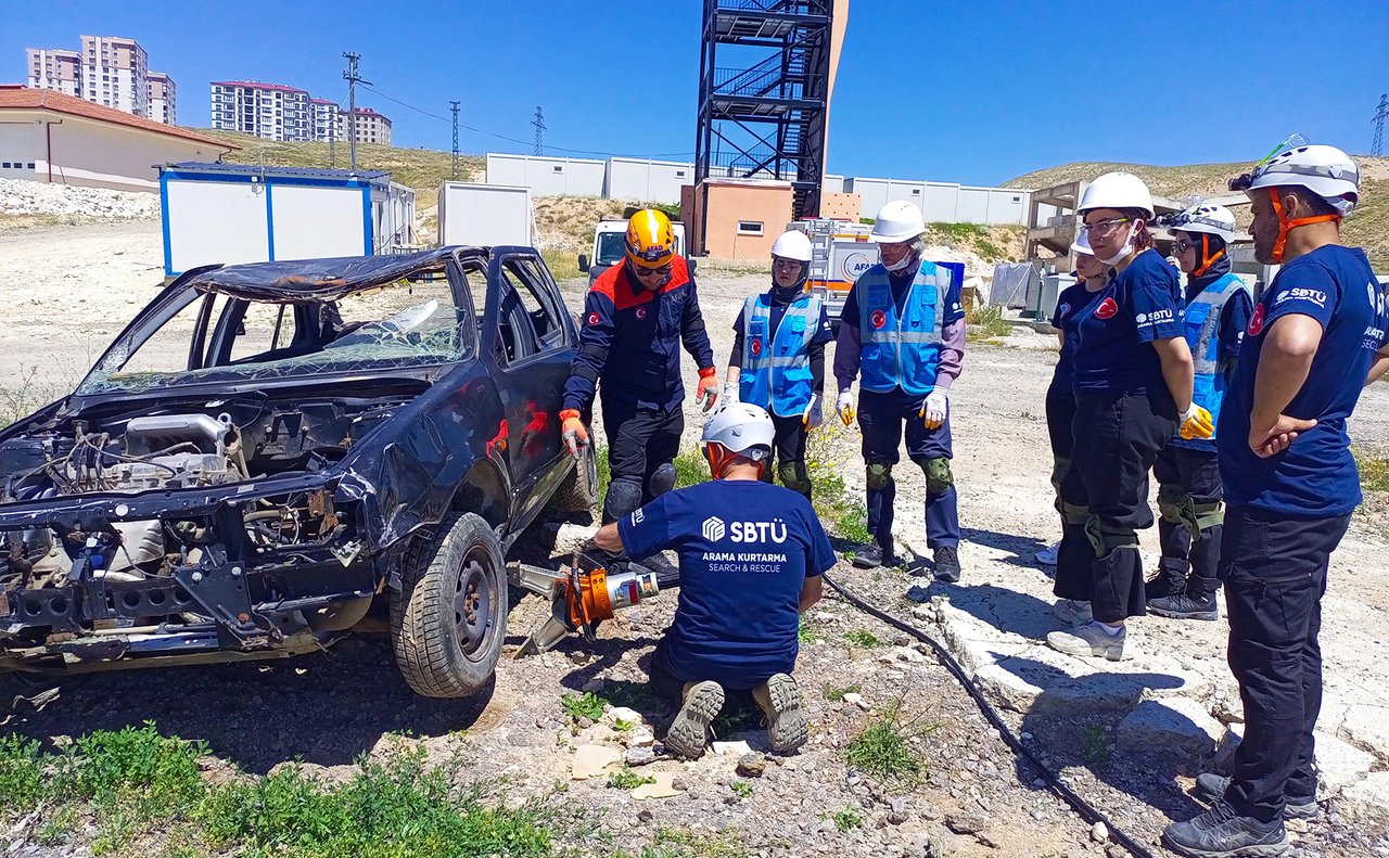 SBTÜ'nün AFAD'ı da teknik
