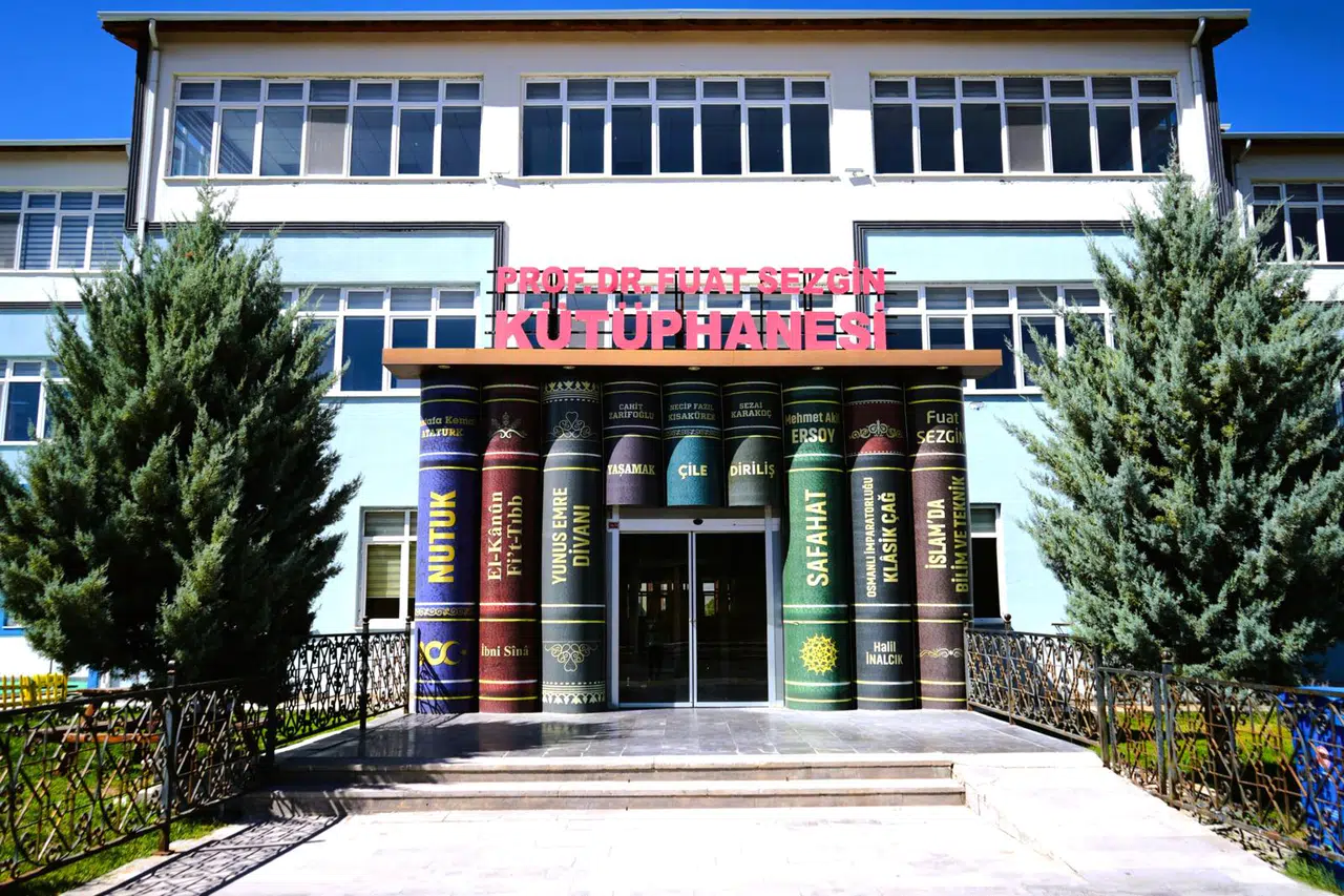 Sivas CÜ Kütüphanesi'nde 4 Eylül hazırlığı