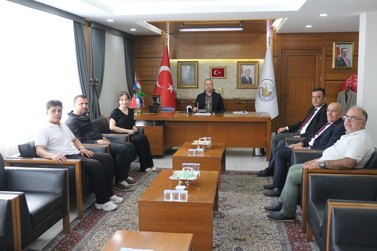 Basın İlan Kurumu Malatya Müdürü Haşim Poyraz’dan Sivas’a ziyaret