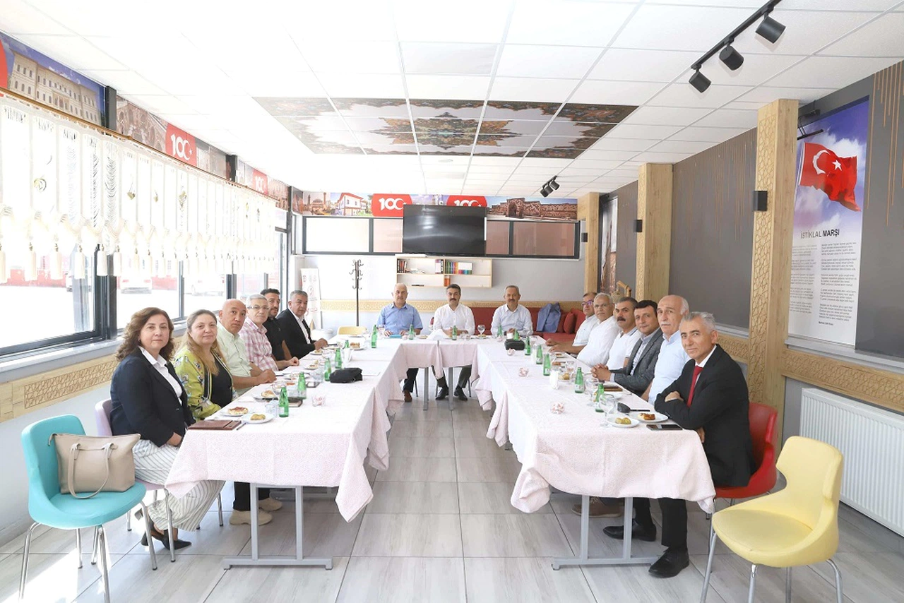 Sivas, yeni öğretim öncesi mesleki eğitimi değerlendirdi