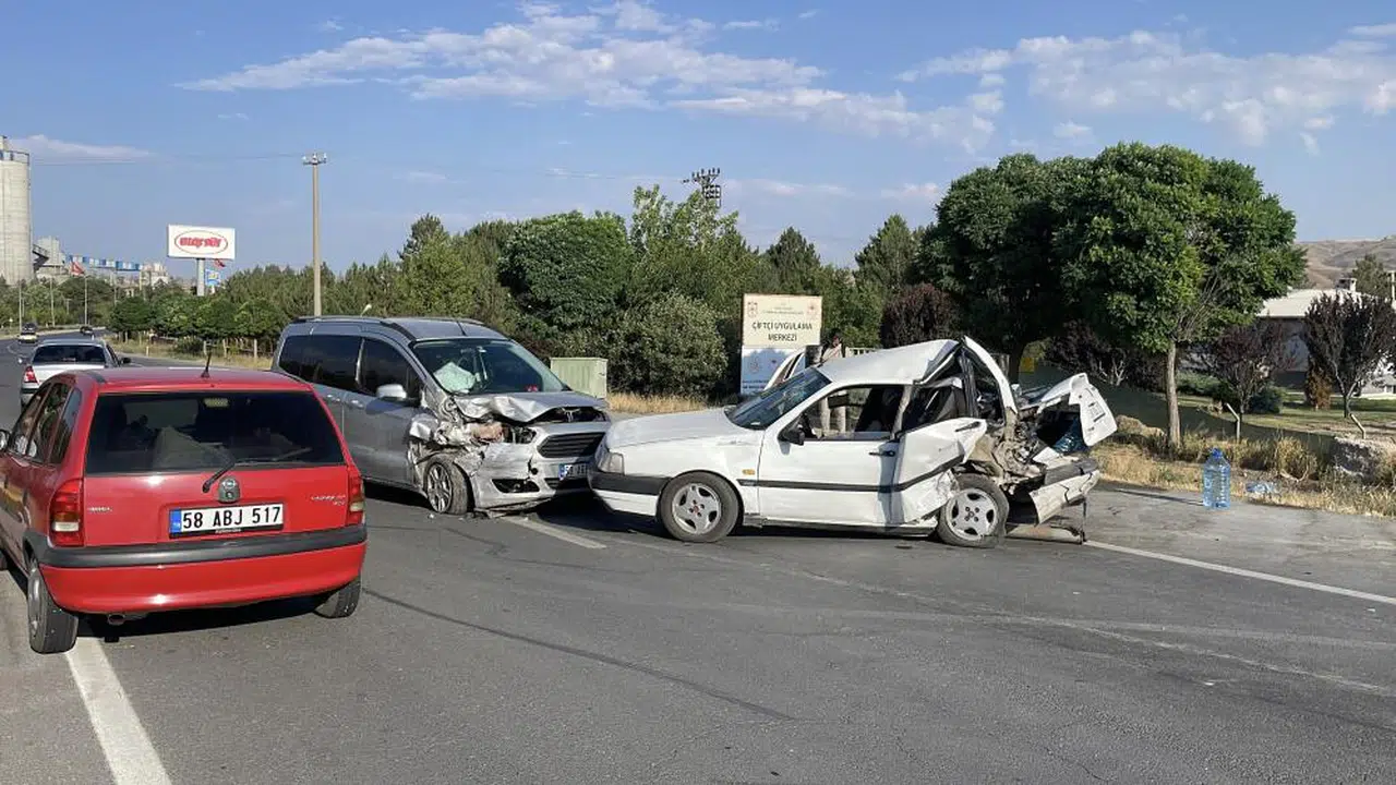 Sivas'ta Feci Kaza !