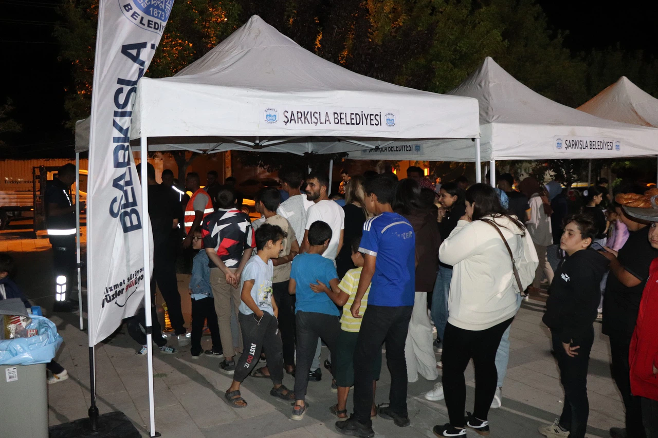 Şarkışla’da Yaz Akşamına Damga Vuran Organizasyon