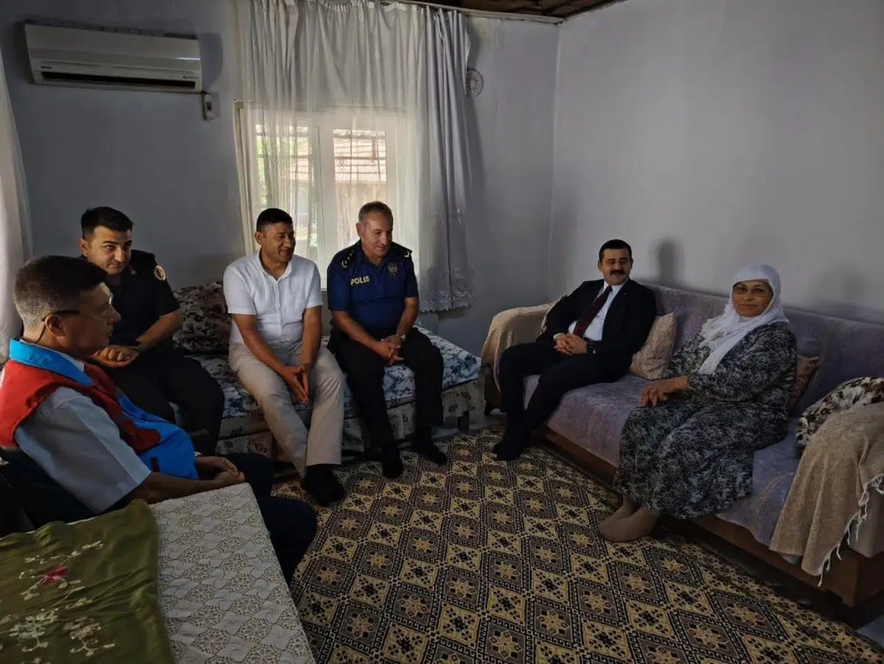 Sivas’ta Şehit Olan Askerin Ailesine Anlamlı Ziyaret