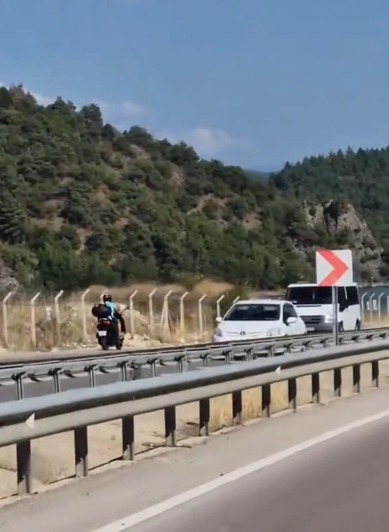 D-100’de ters şeritte kilometreler süren yolculuk