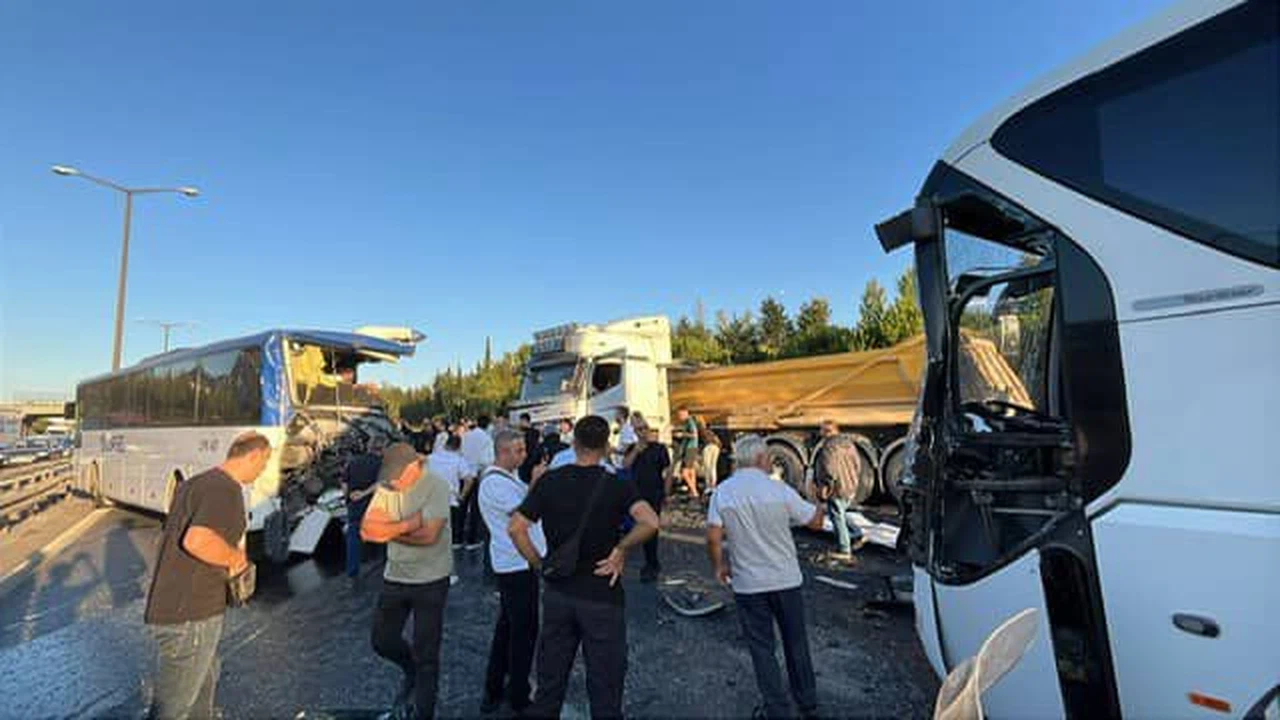 TEM Otoyolu’nda zincirleme trafik kazası: 1 ölü, 16 yaralı