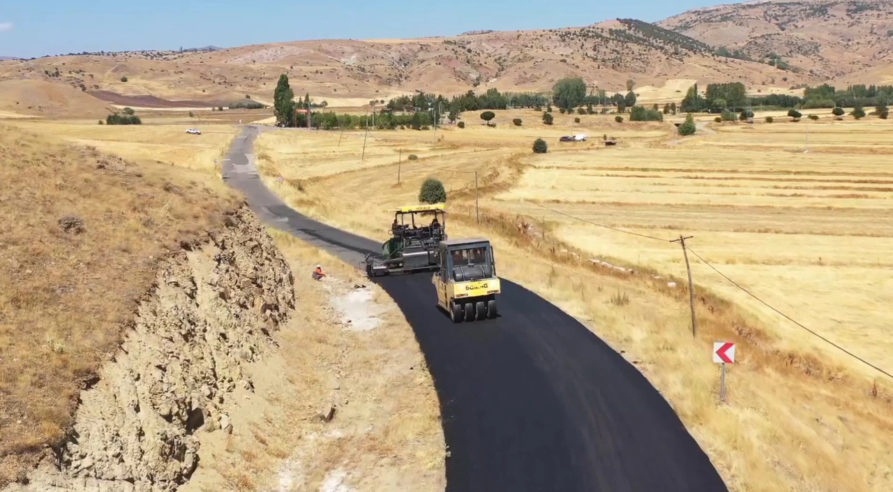 Sivas İl Özel İdaresi’nden Kritik Yol Yatırımı