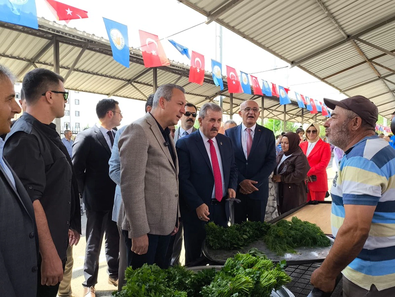 Sivas’ta “Doğal Ürünler ve Köy Pazarı” hizmete açıldı