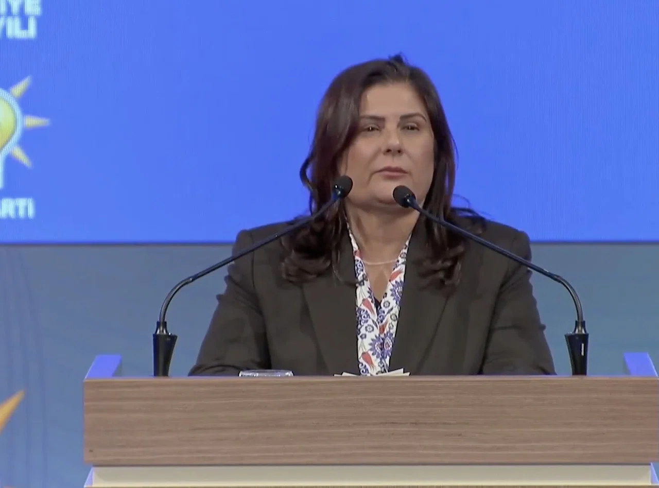 Özlem Çerçioğlu AK Parti’ye Katıldı İlk Mesajını Verdi