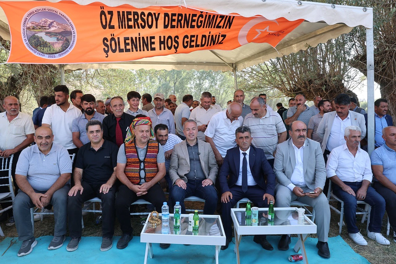 Sivas'ta 1. Birlik ve Beraberlik Şenliği'ne büyük ilgi