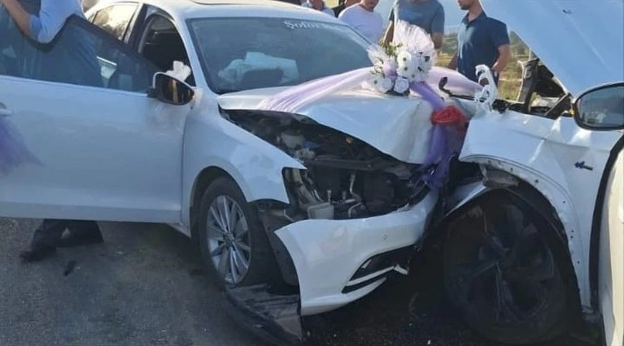 Feci Kaza 1 Ağır 6 Yaralı !