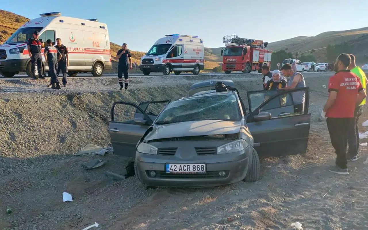 Sivas'ta Feci Kaza Araç Takla Attı, 4 Kişi Yaralandı