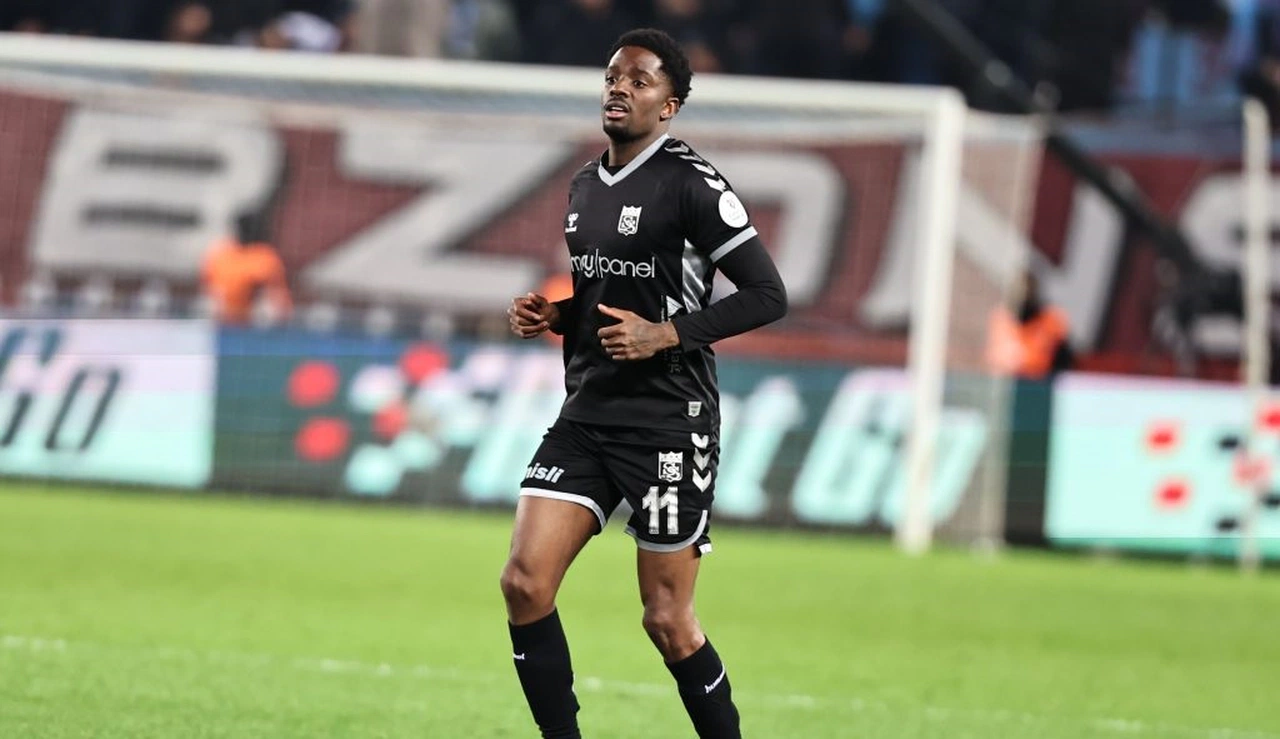 Sivasspor ile Queensy Menig'in yolları ayrıldı