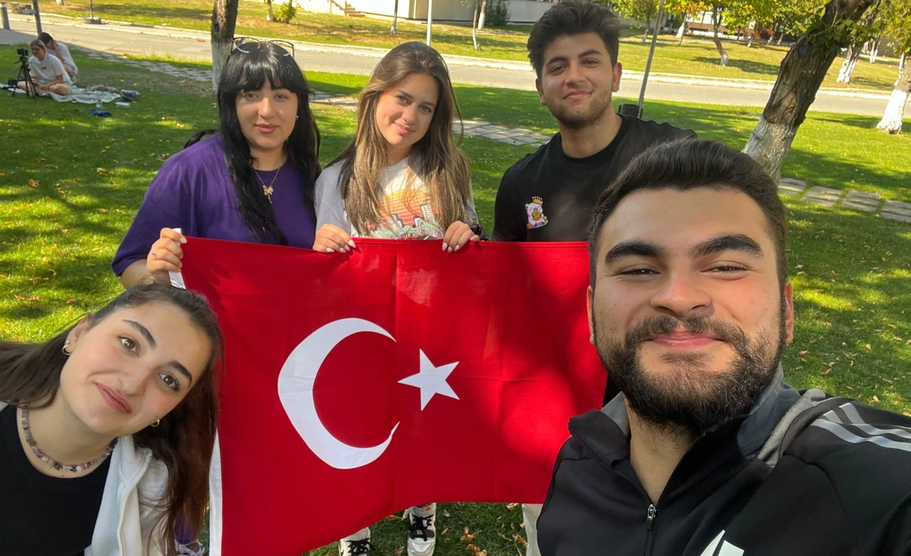 Sivaslı gençler Romanya'da bilgilerini paylaştı