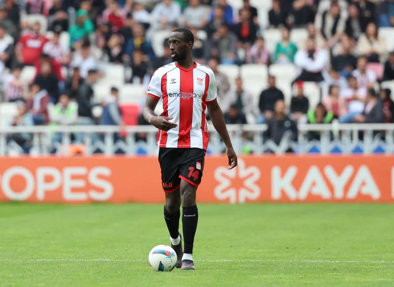 Sivasspor'dan bir Samba Camara geçti