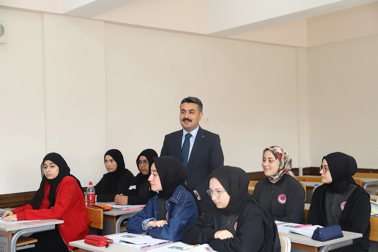 Sivas'ta dersle birlikte ziyaretler de başladı