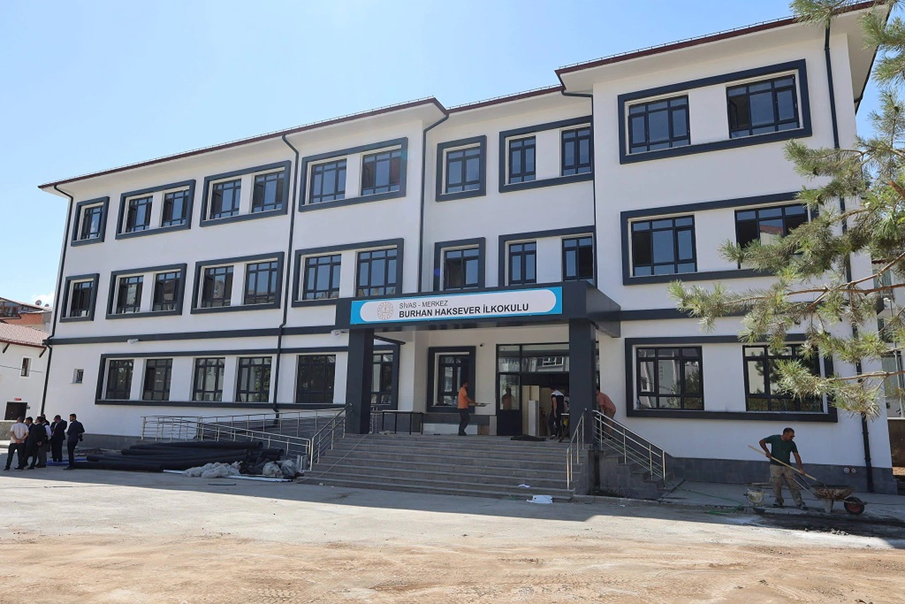 Sivas'ta o okul çarşambaya açılacak