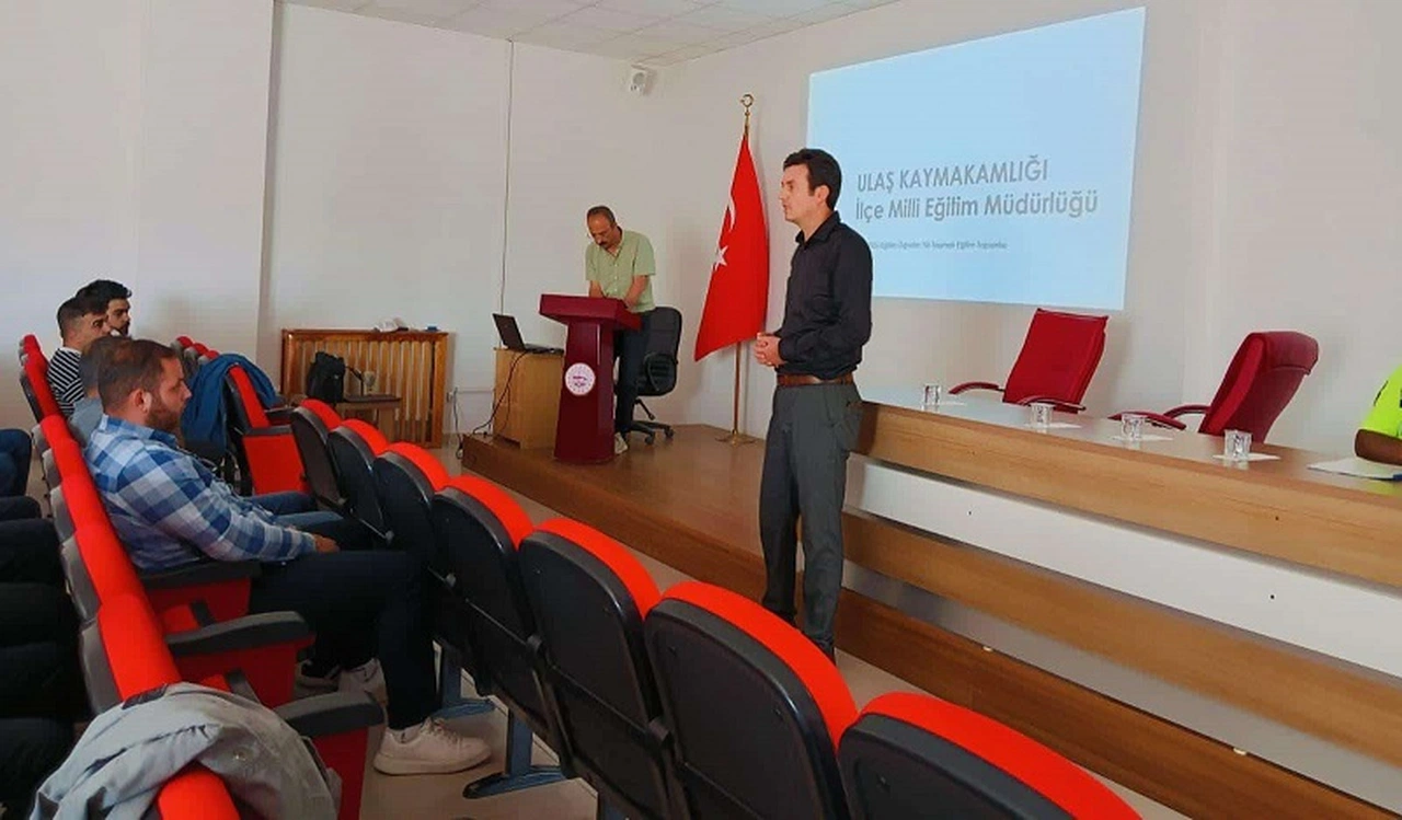 Sivas'ta okul servis sürücüleri bilgilendirildi