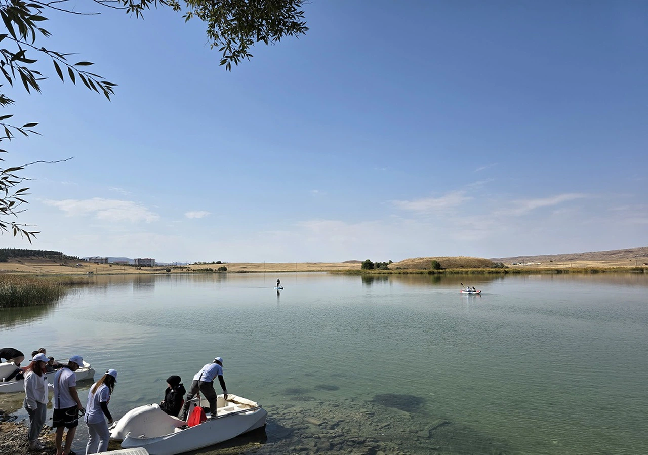 Sivas'ın o ilçesinde gölet spora sahne oldu