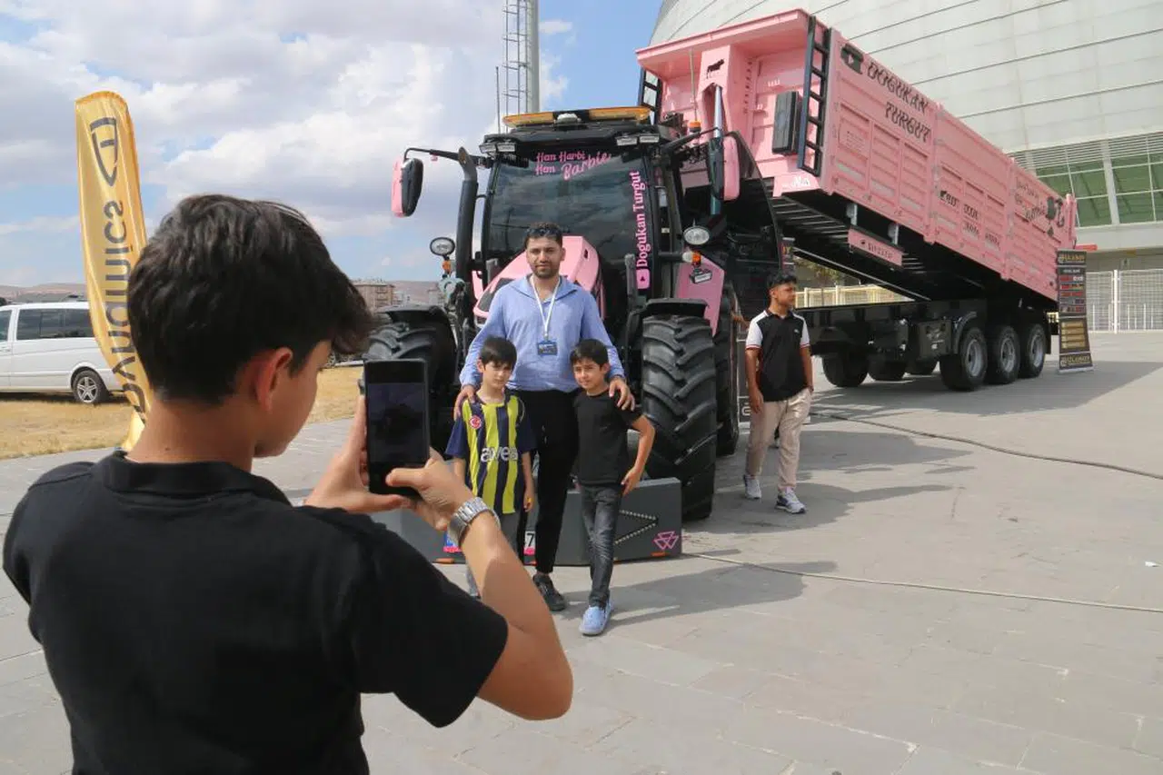 Sivas'ta alışılmışın dışında sergilendi görenler hayran kaldı