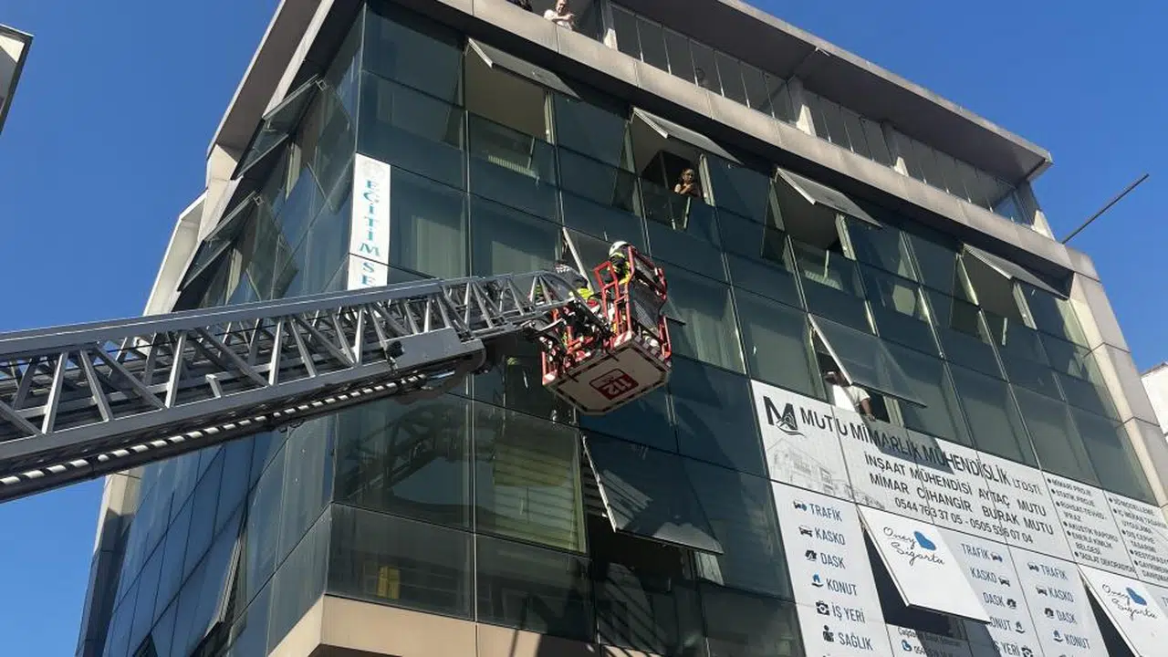 Yumurta deyip geçmeyin! Kokusu binayı panikletti