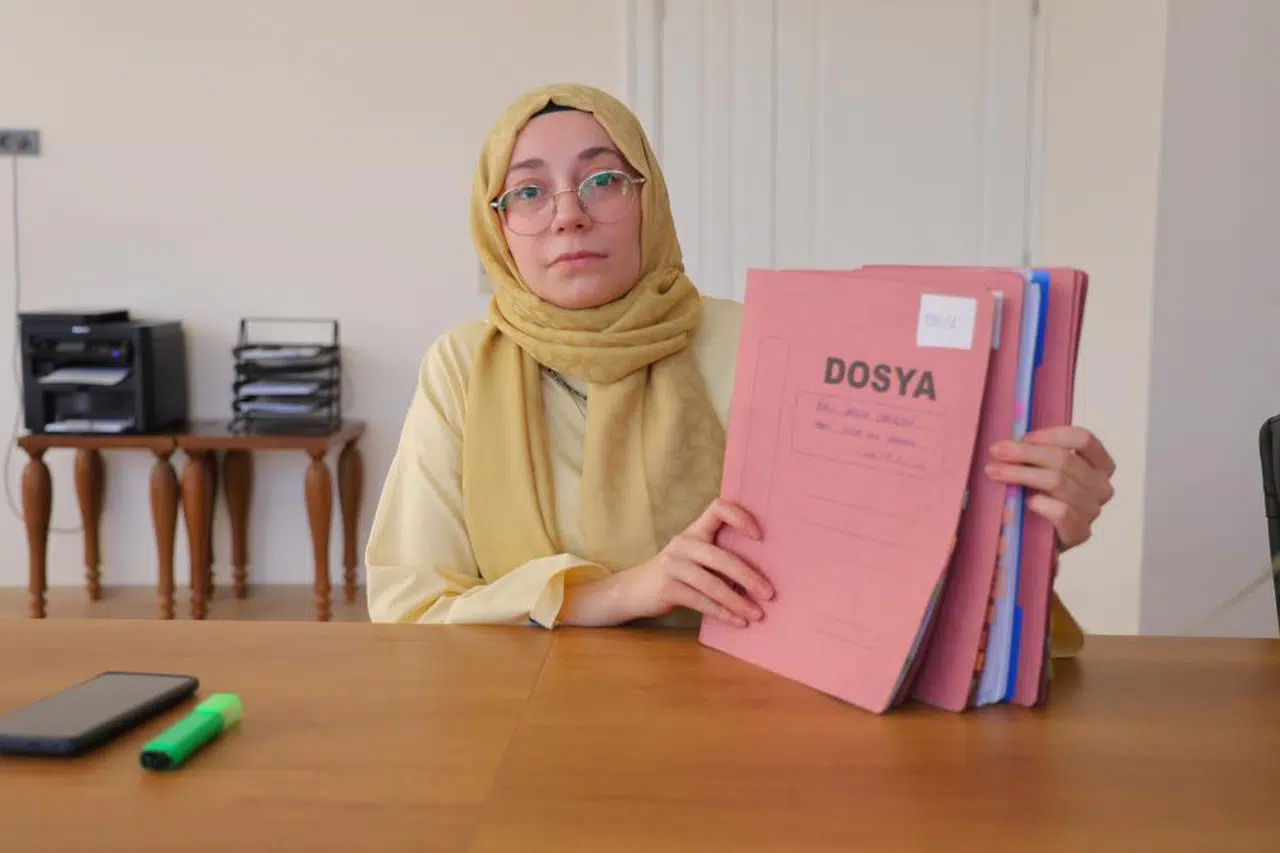 Kartını ve şifresini verdi, kendini cezaevinde buldu!..