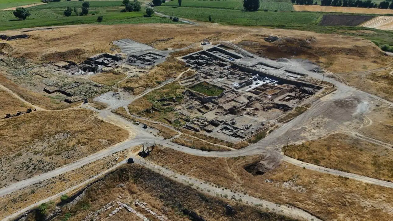 Bu açık hava müzesi bilinmeyenlere ışık tutuyor