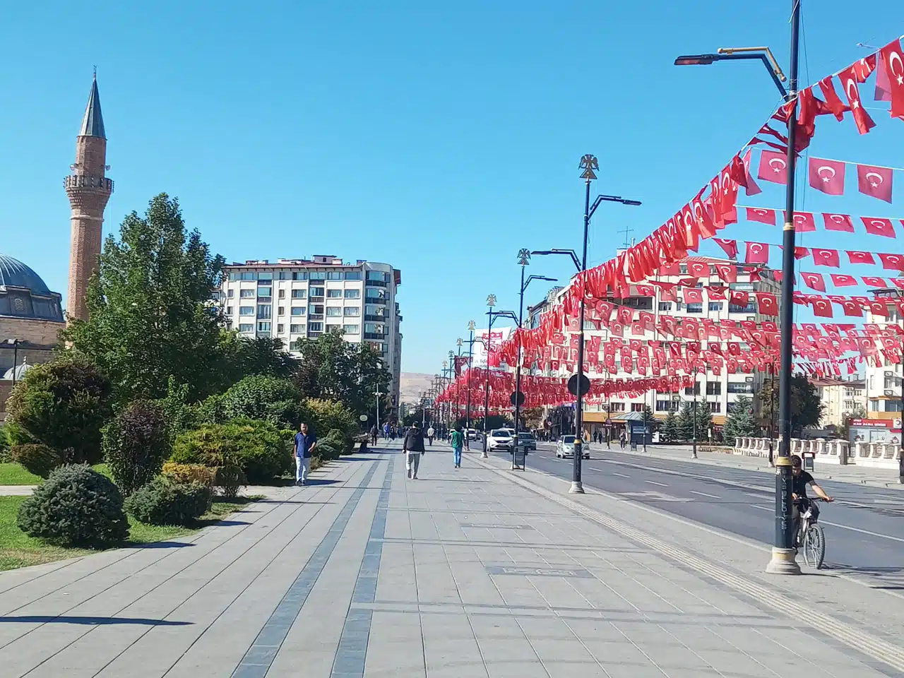 Sivaslılar Ağustos'tan Kalan Bir Gün Yaşıyor!