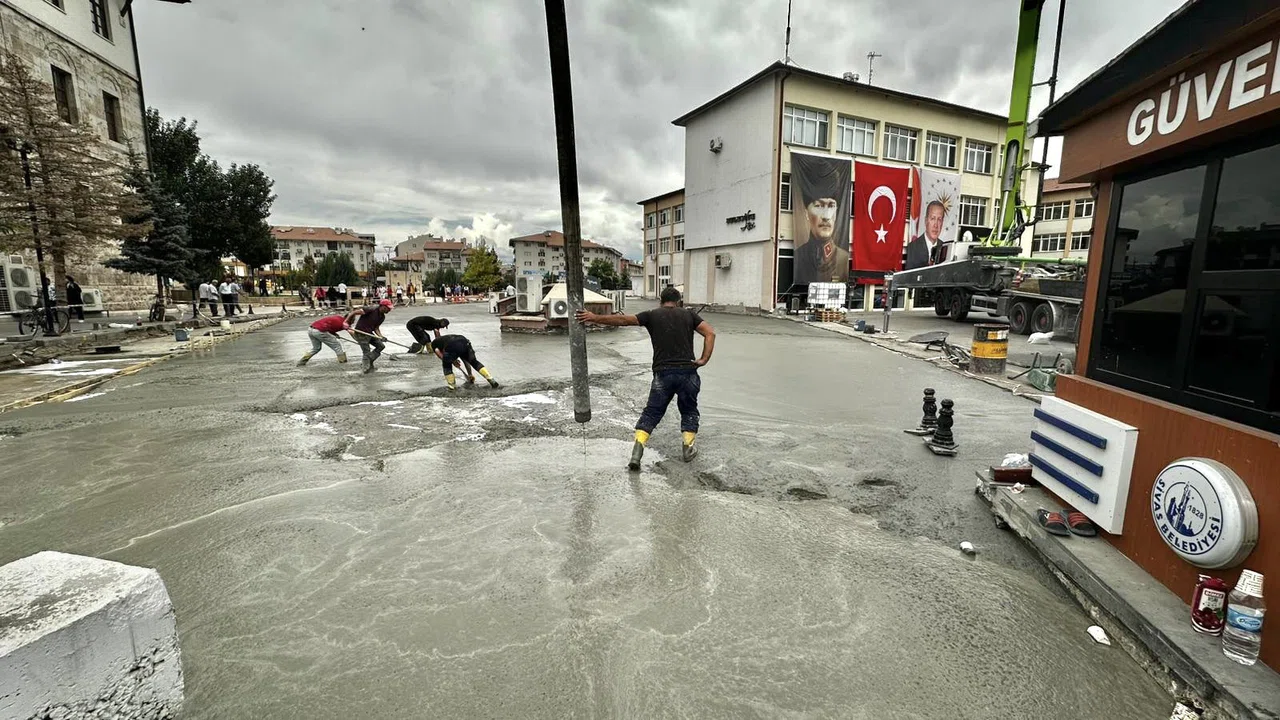 Sivas’ta çarşı esnafının yüzünü güldüren gelişme