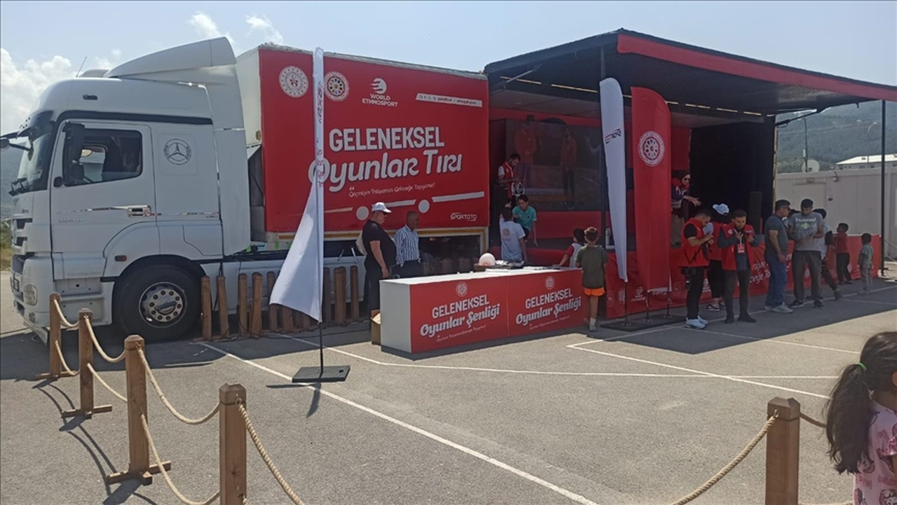 Sivas'a Geleneksel Oyunlar Tırı gelecek