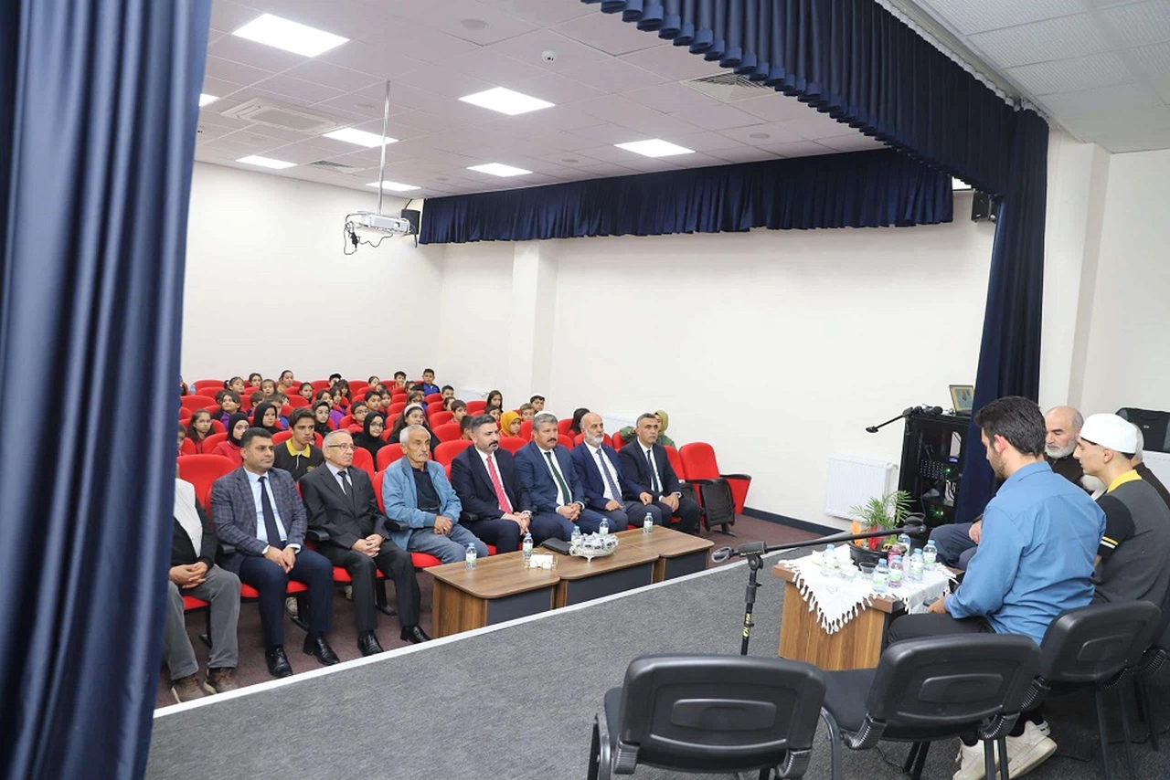 Hayırsever iş insanı Hulusi Şahin’e okulunda vefa programı