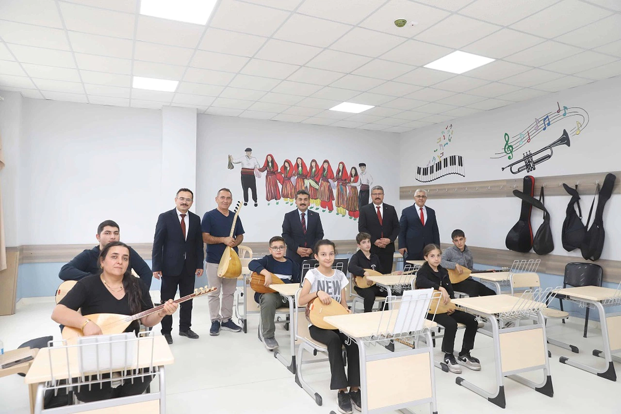 Divriği'de geleceğe yatırım: Müdür Erdoğan'dan önemli mesajlar