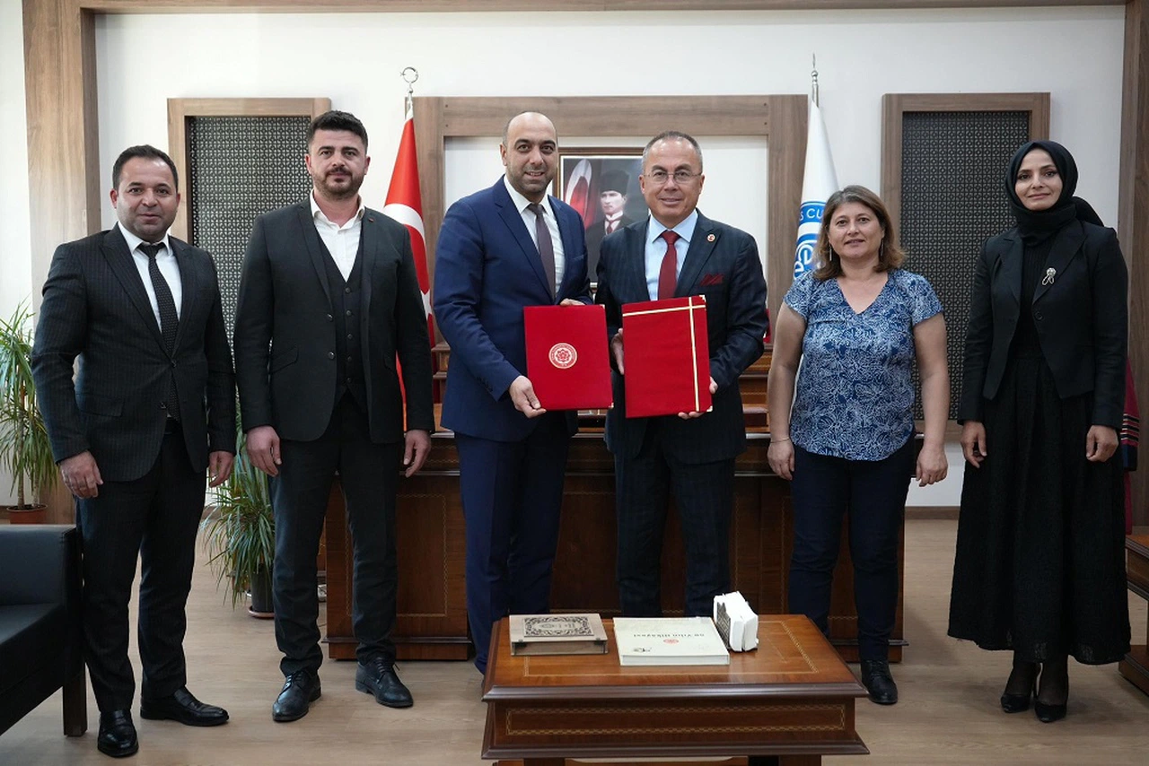 Sivas’ta anlamlı protokol: Duyulmayan seslere kulak oldular