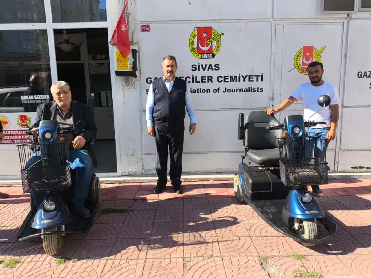 Sivas Gazeteciler Cemiyeti’nden takdir toplayan dayanışma