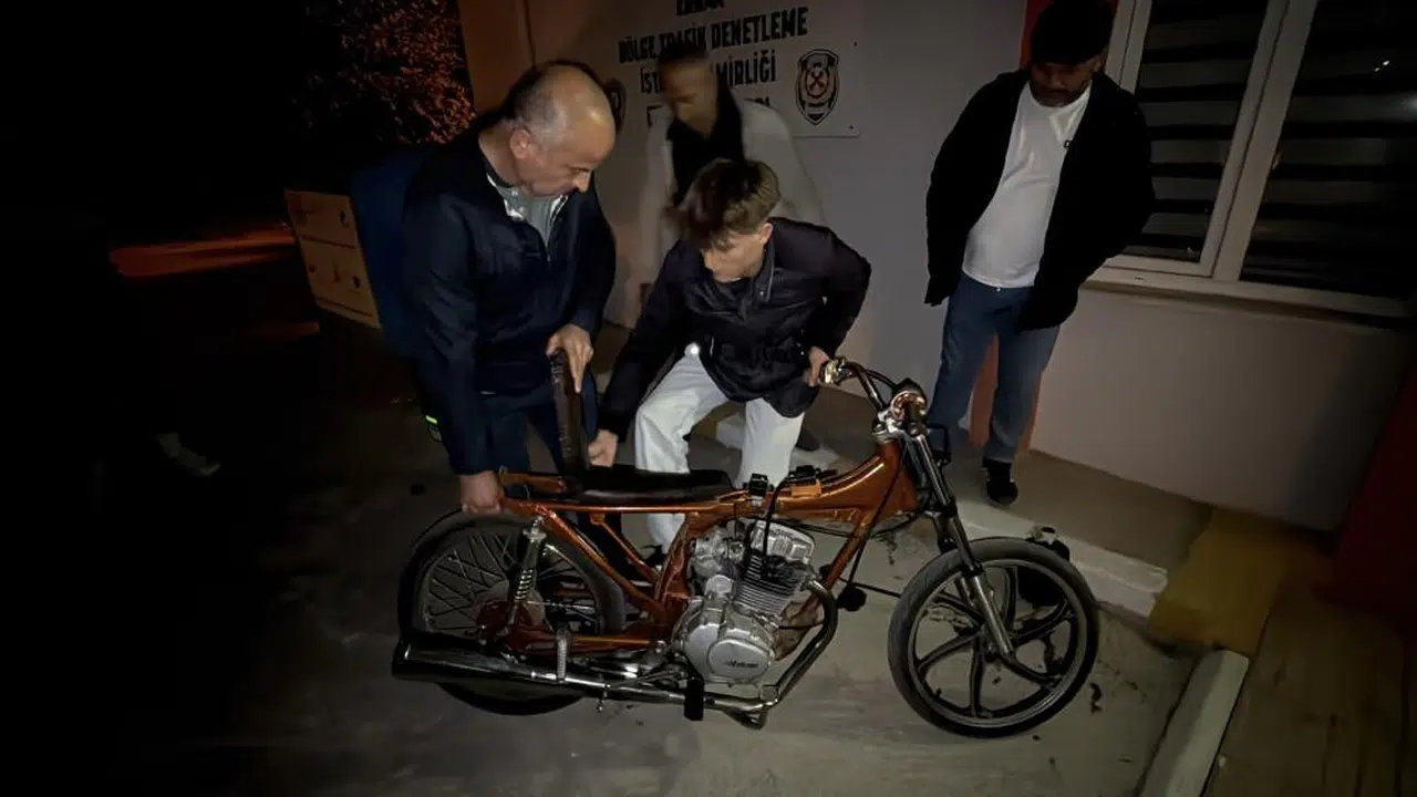 Trafik Kontrolünde Polisleri Şaşırtan Görüntü