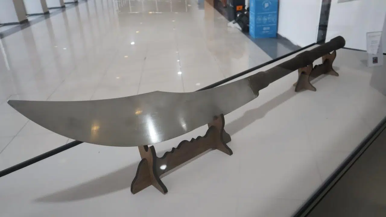 Damascus Çeliği Ziyaretçilerini Büyülüyor