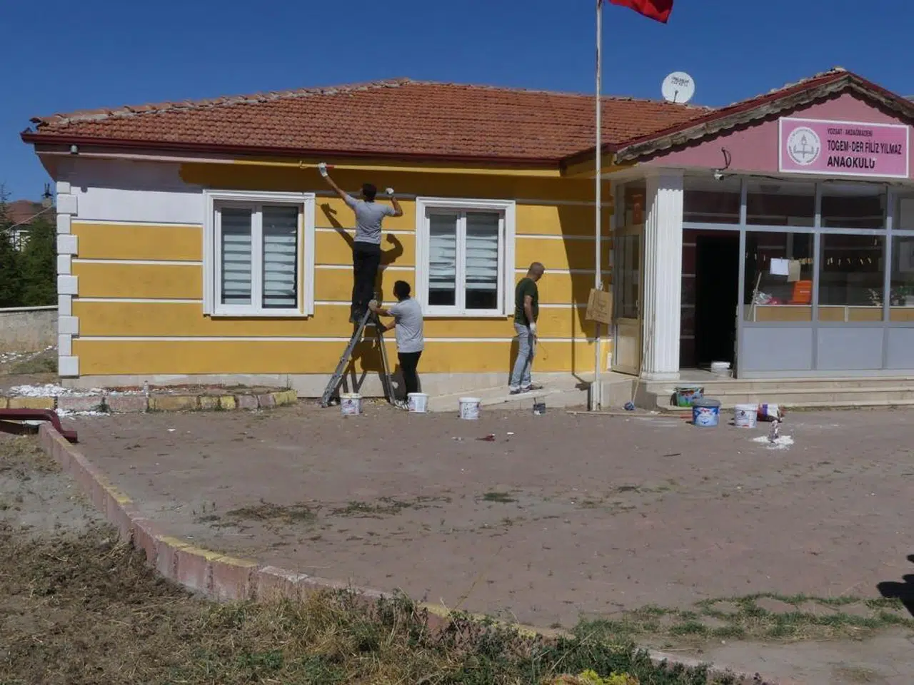 Cezaevi personelinden eğitime anlamlı dokunuş