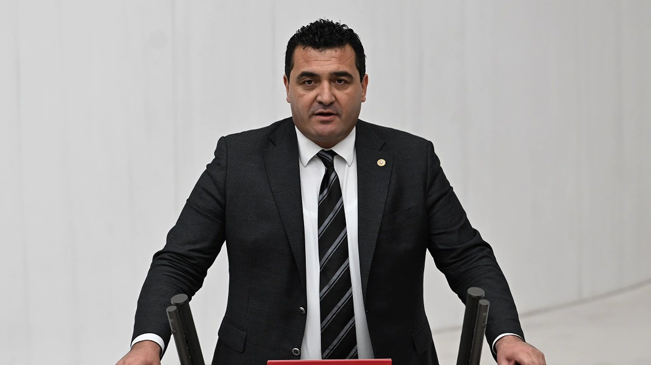 CHP’li Karasu: “Esnafın sırtına bir yük daha bindiriliyor”